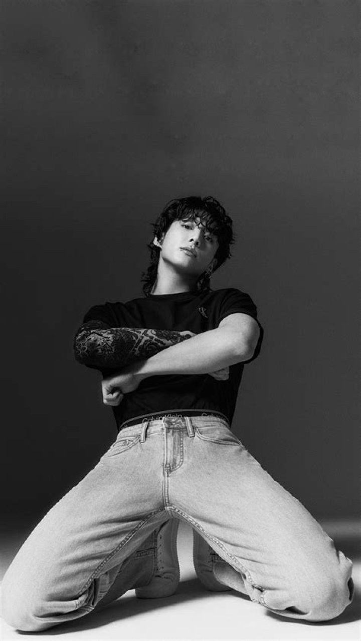 Decoding The Provocative Edge Of Calvin Klein's FKA Twigs Ad