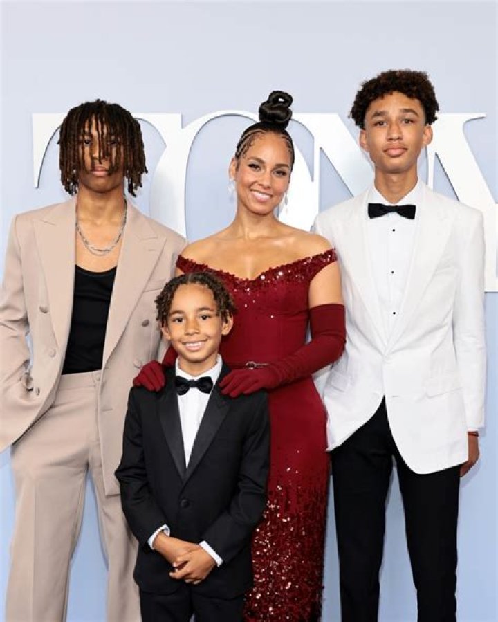 VivaBlog | Swizz Beatz - Bio, Age, net worth, weight, height, Wiki, Facts and Family